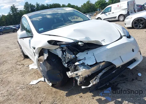 2023 Tesla Model Y Awd/Long Range Dual Motor All-Wheel Drive из США, поврежденный, VIN 7SAYGDEE8PA126452